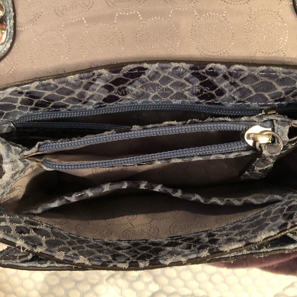 Michael Kors Crossbody Python - Picture 6 of 10